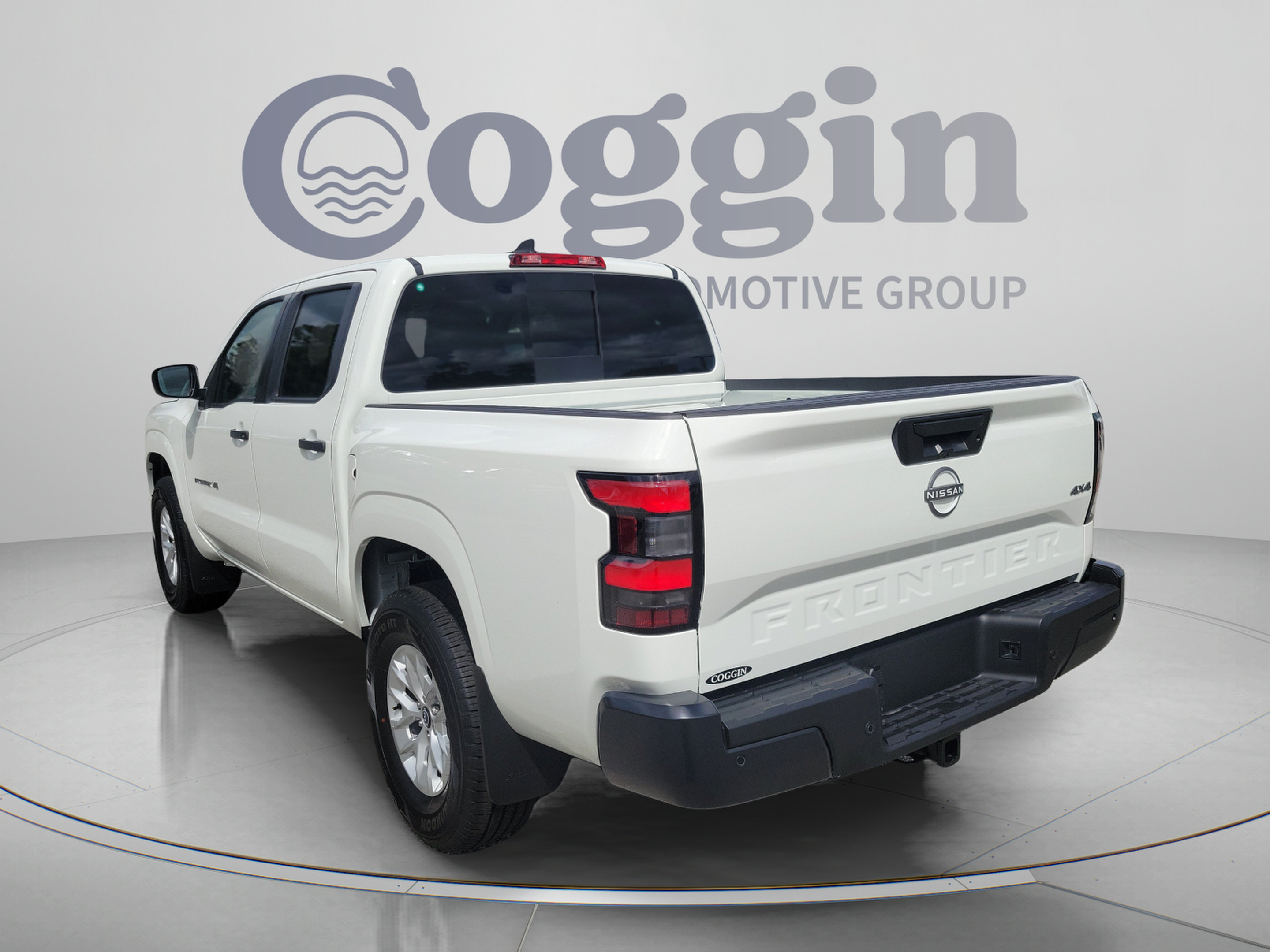 New 2027 Nissan Frontier S w/ Tow Package AWD/4WD image 3
