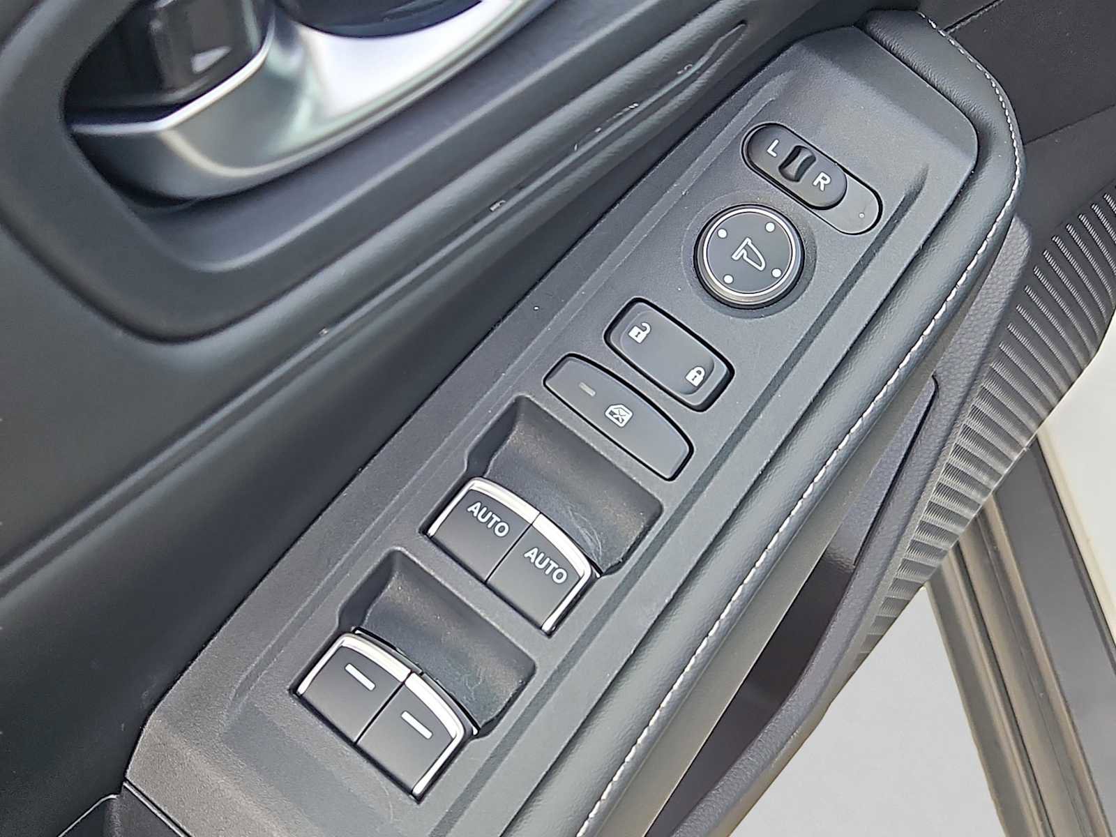 Used 2025 Honda Accord Sport image 24