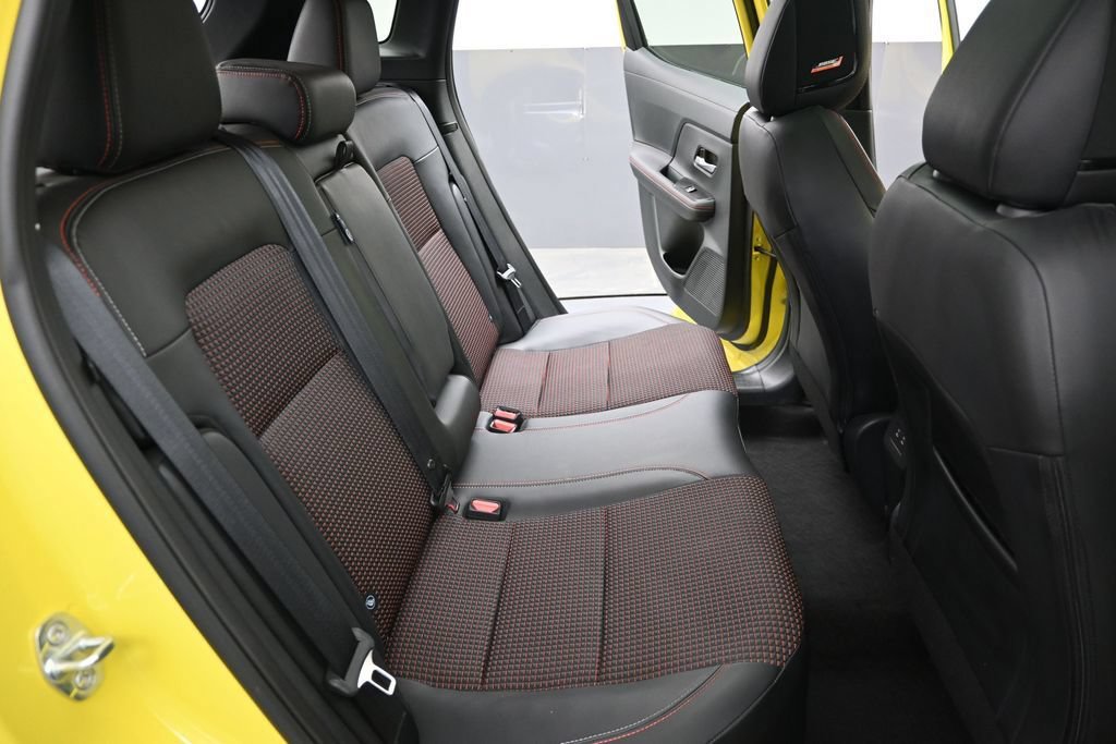 Used 2025 Nissan Kicks SR w/ SR Premium Package FWD image 32