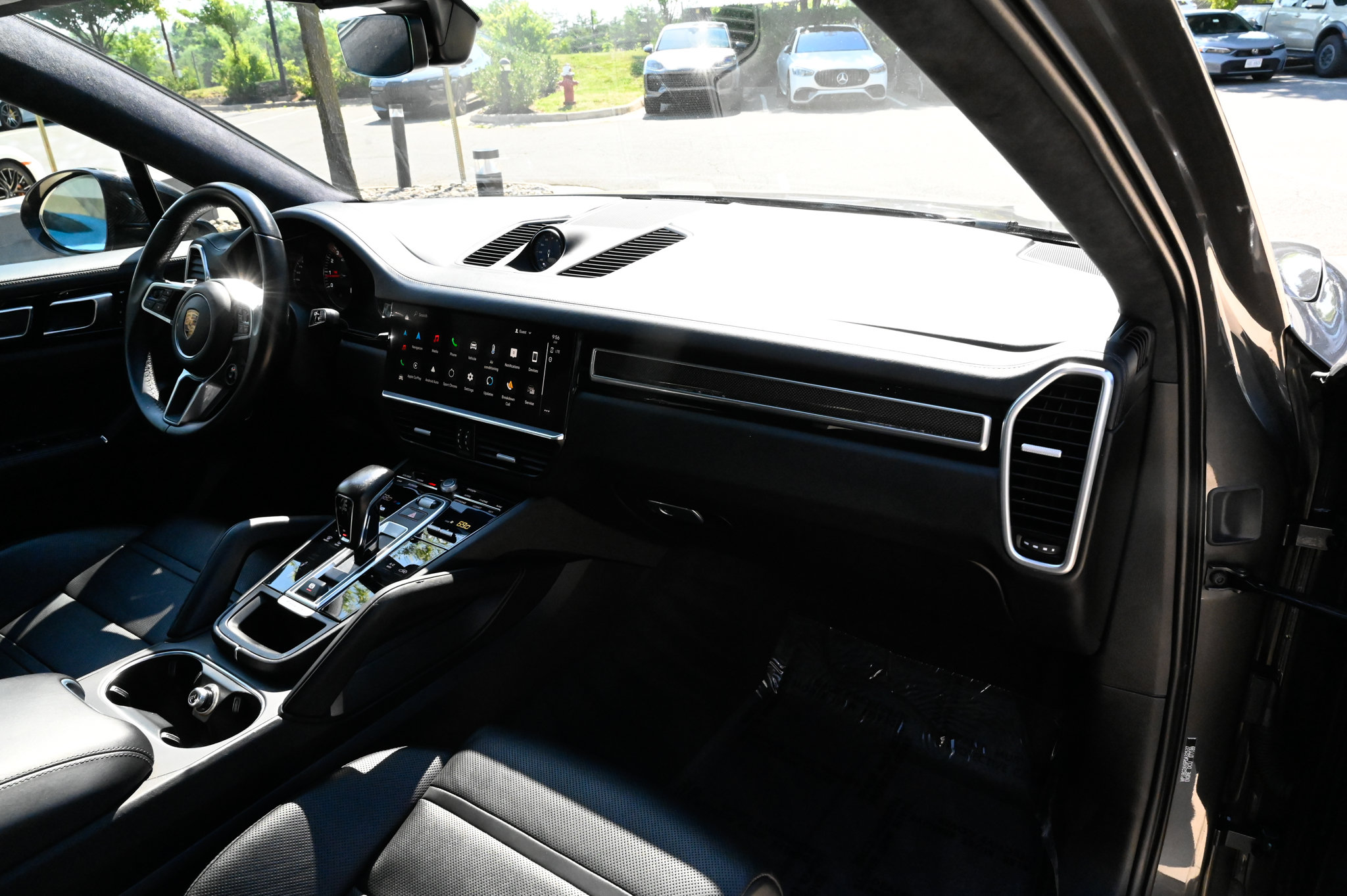 Used 2023 Porsche Cayenne GTS AWD/4WD image 58