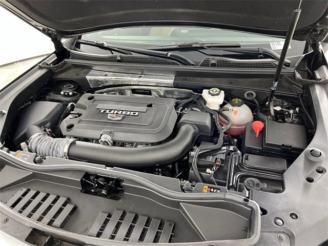 Certified 2024 Cadillac XT4 Luxury w/ Cold Weather Package image 30