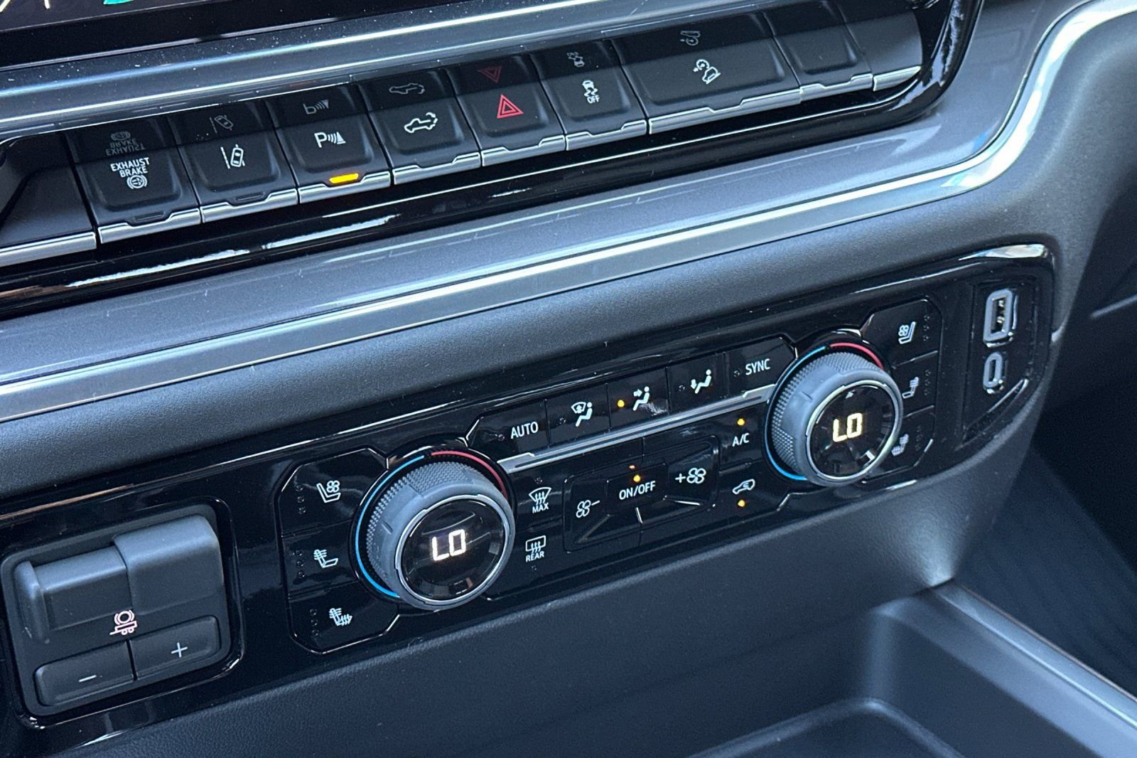 New 2026 Chevrolet Silverado 2500 High Country w/ Max Trailering Package image 22