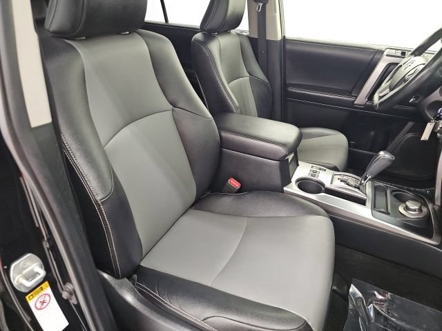 Used 2017 Toyota 4Runner SR5 Premium AWD/4WD image 37