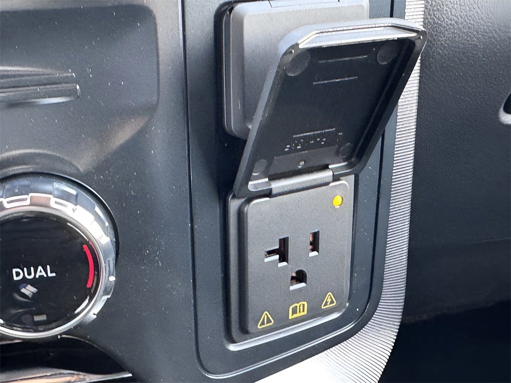 New 2025 Ford F150 Platinum w/ FX4 Off-Road Package image 17