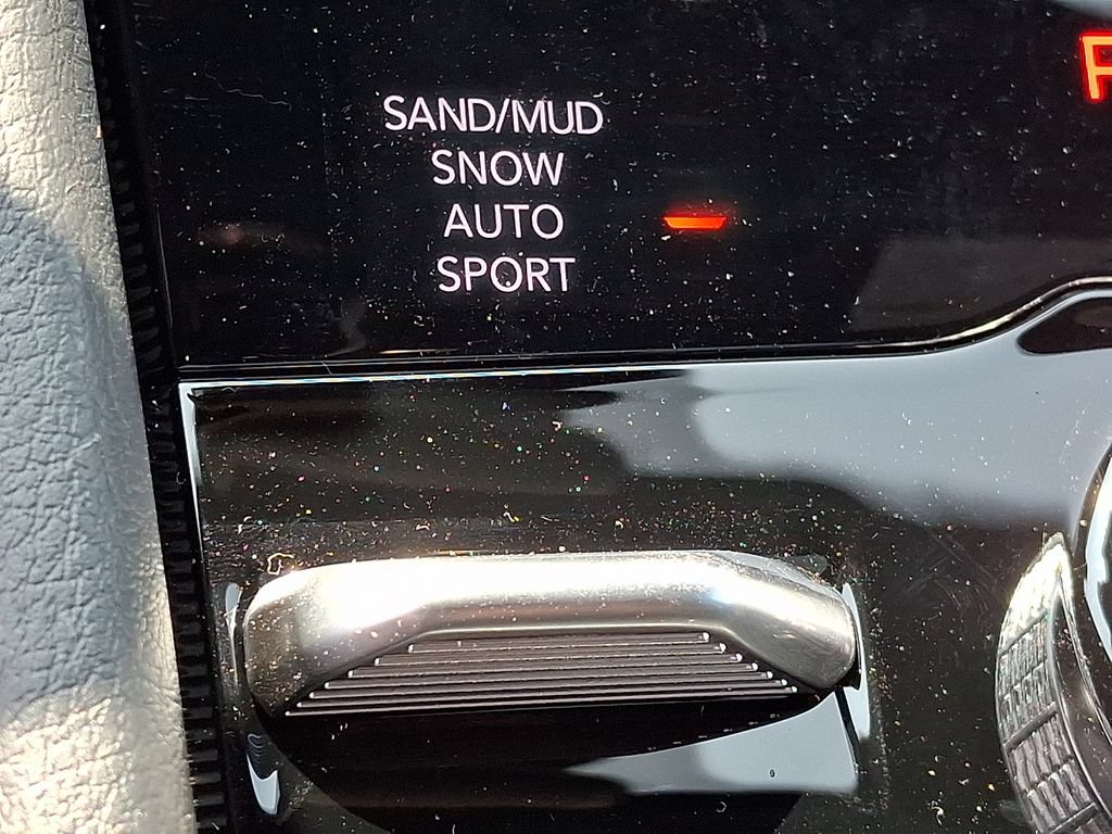 New 2026 Jeep Grand Cherokee Altitude AWD/4WD image 18
