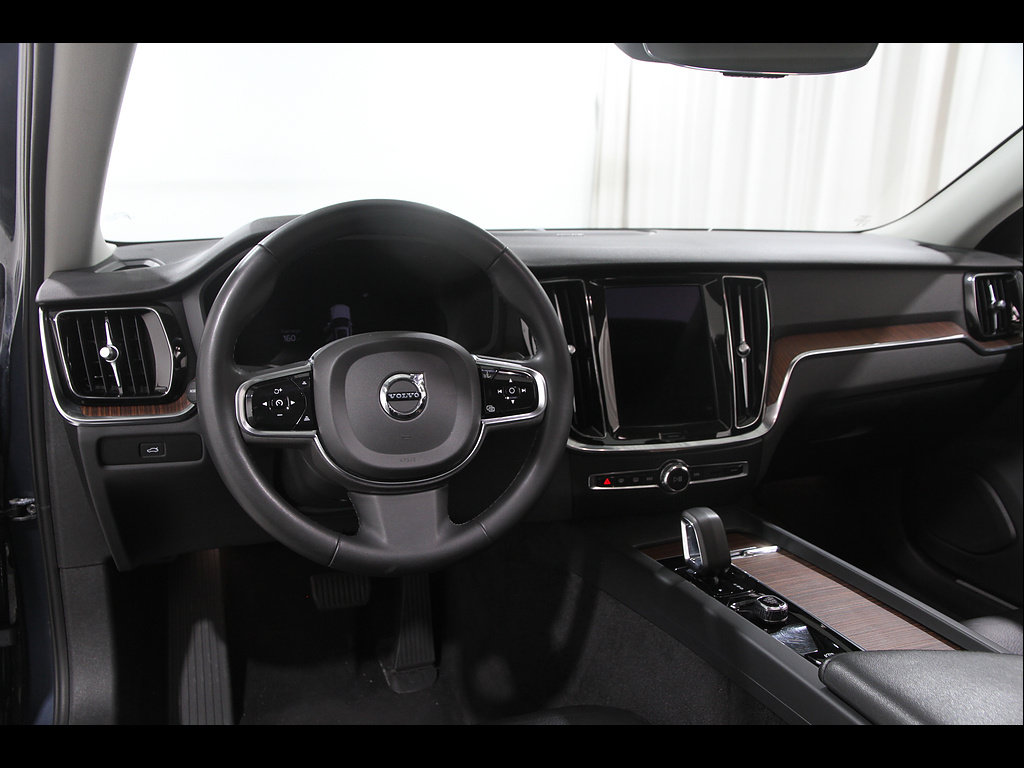 Used 2024 Volvo S60 B5 Plus FWD image 6