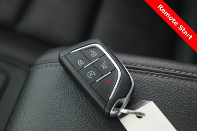 Used 2024 Cadillac XT4 Premium Luxury w/ Technology Package image 3