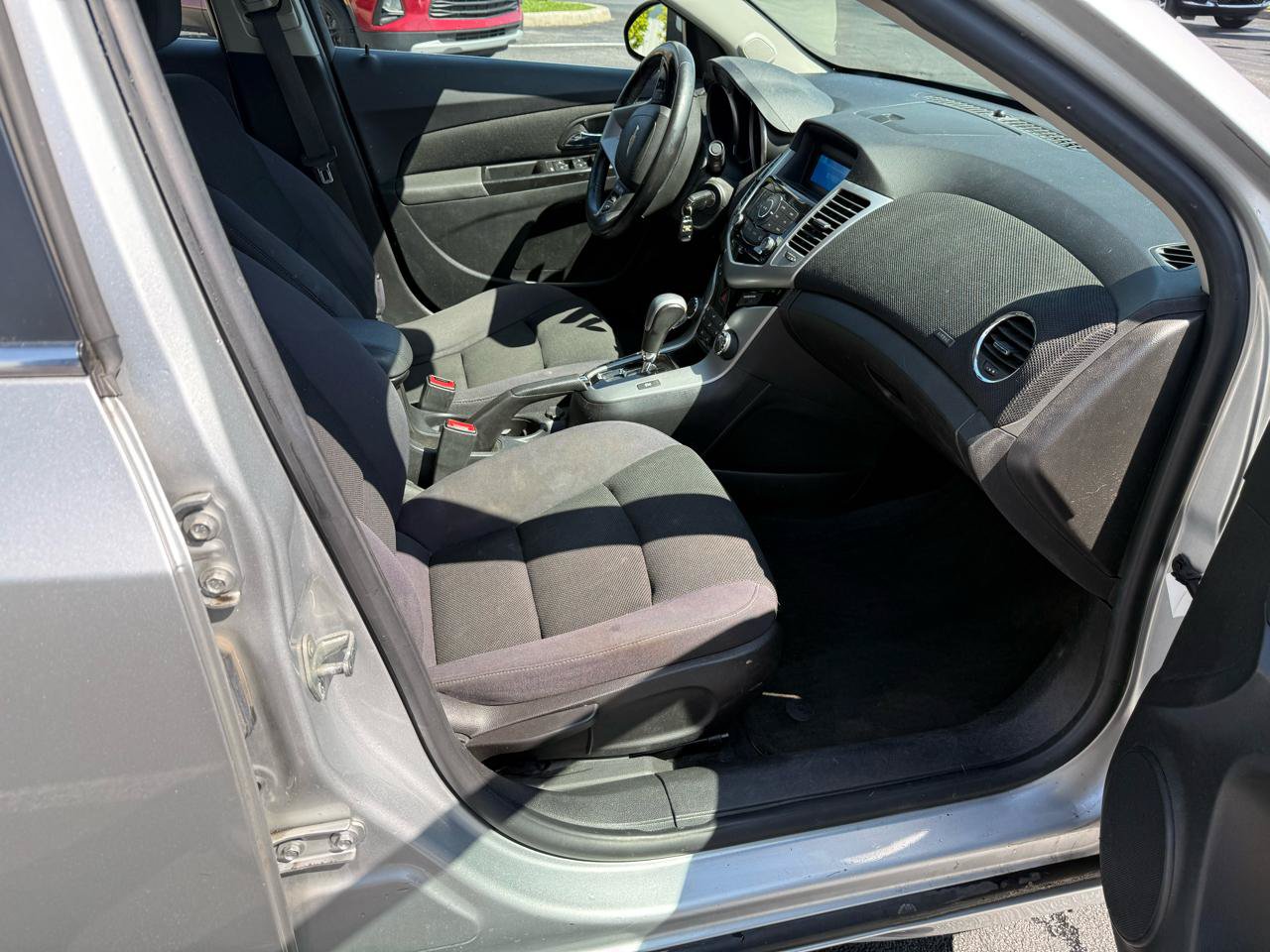 Used 2014 Chevrolet Cruze LT FWD image 16
