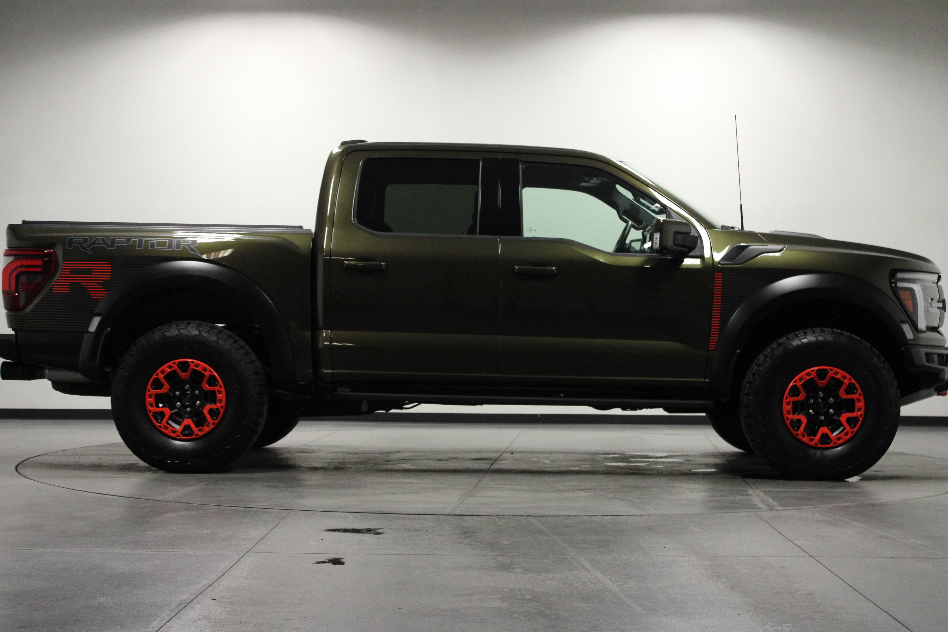 Used 2024 Ford F150 Raptor w/ Equipment Group 803A Raptor R AWD/4WD image 3