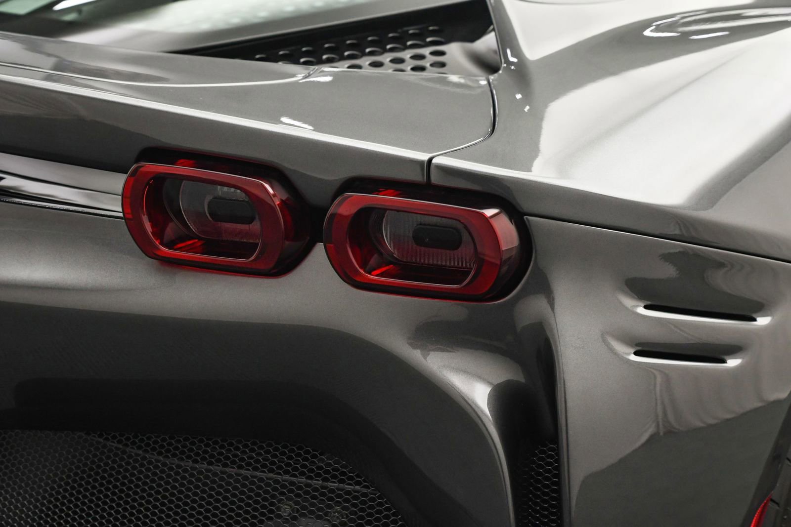 Used 2022 Ferrari SF90 Stradale image 23