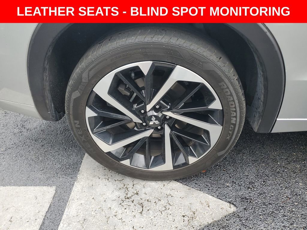 Used 2023 Mitsubishi Outlander SEL image 7