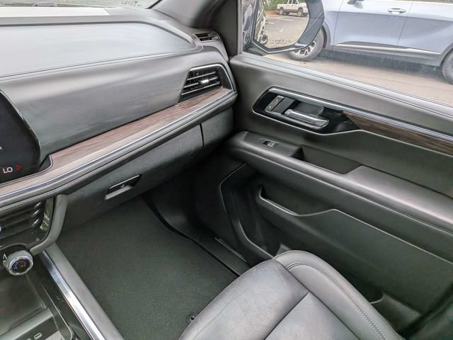 Used 2025 Chevrolet Tahoe Z71 AWD/4WD image 19