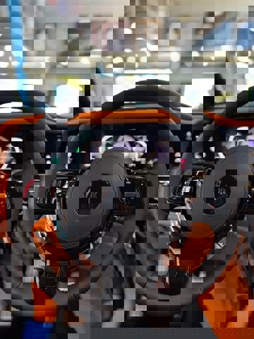 Used 2025 Rolls-Royce Cullinan image 12