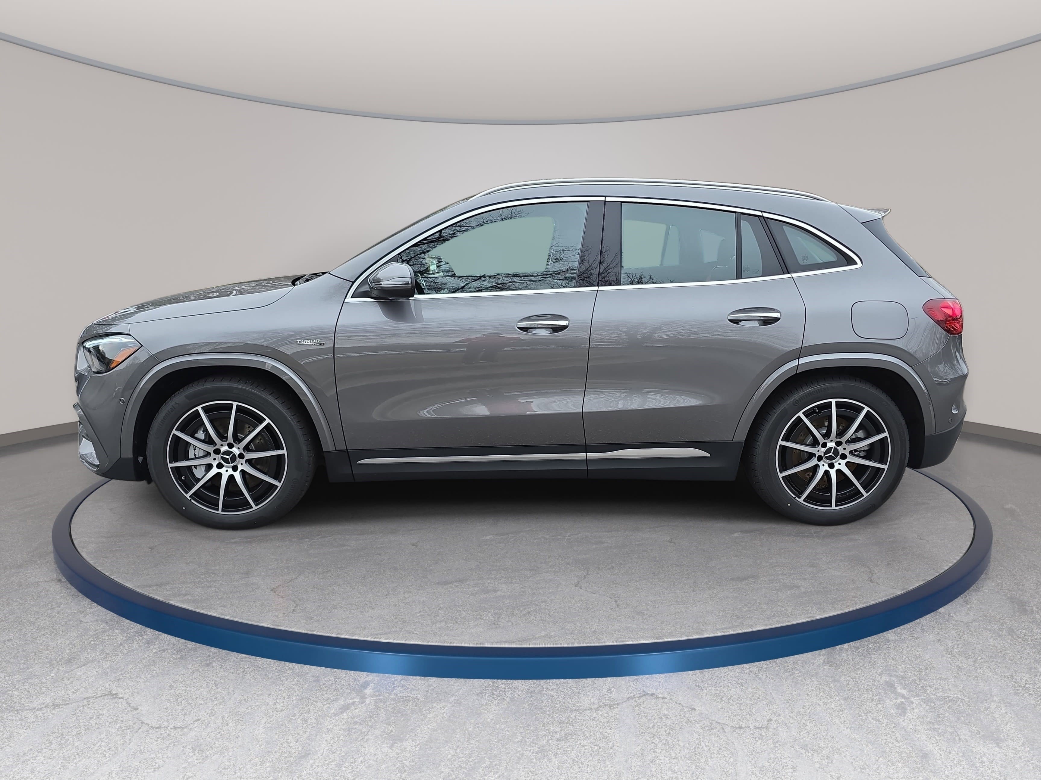 New 2026 Mercedes-Benz GLA 35 AMG 4MATIC image 8