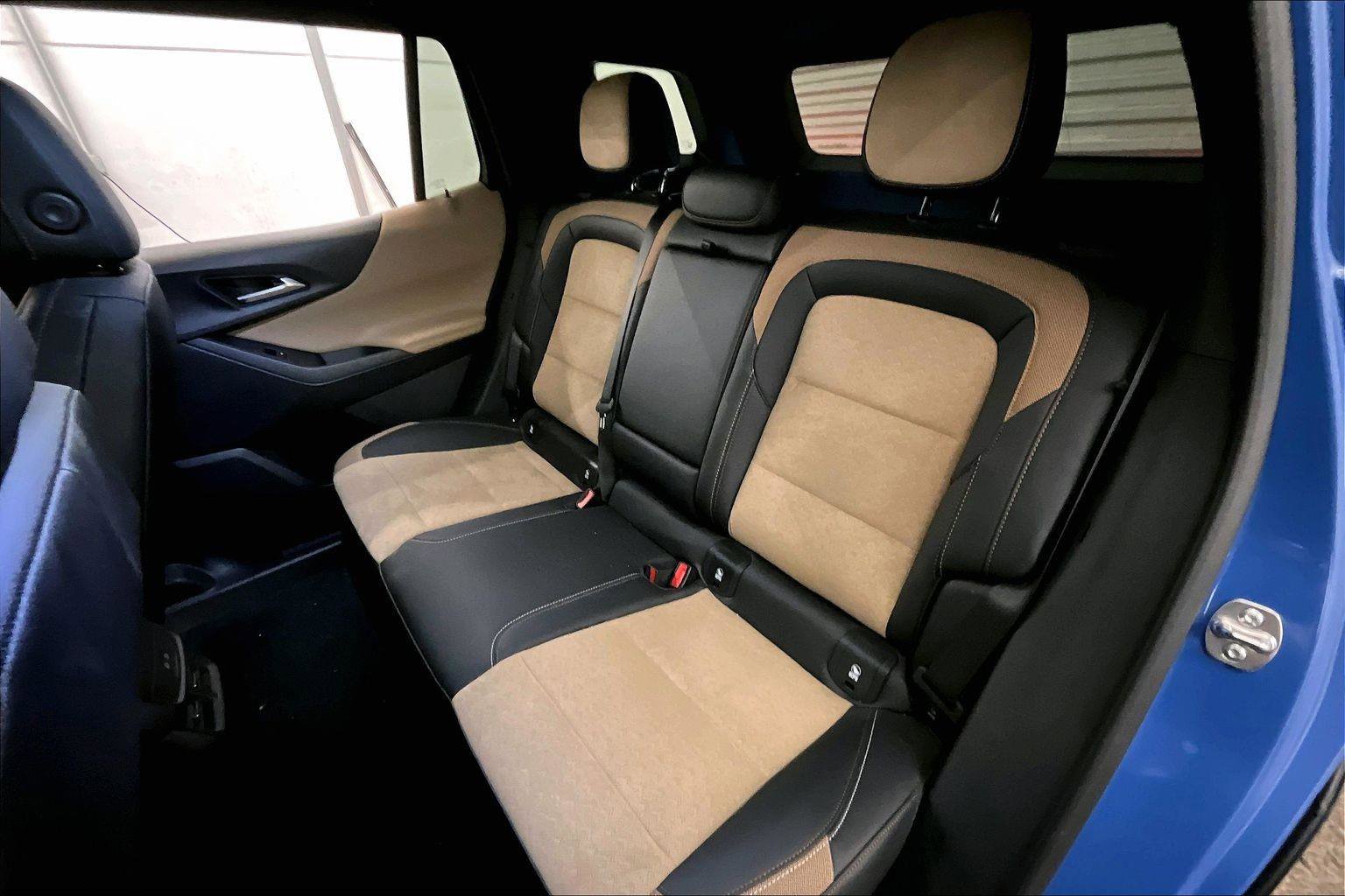 Used 2025 Chevrolet Equinox ACTIV w/ Safety and Technology Package image 25