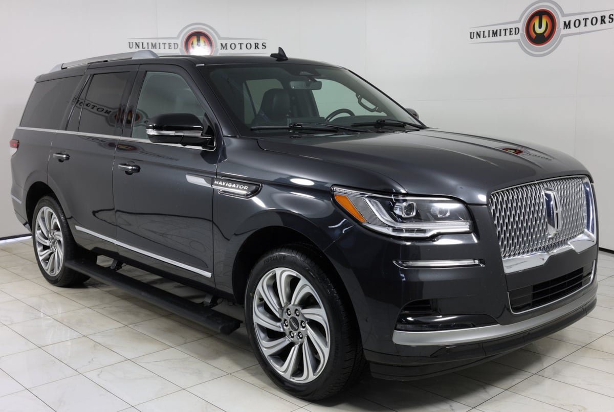 Used 2023 Lincoln Navigator Reserve AWD/4WD image 40