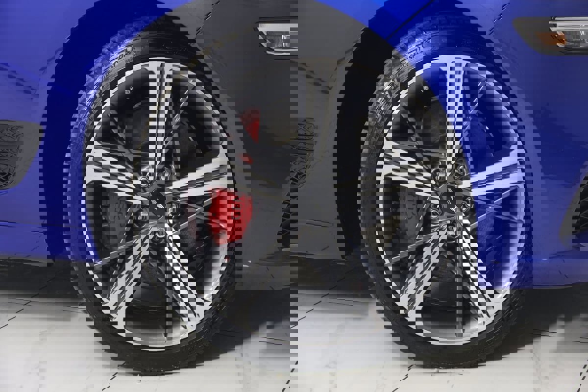 Used 2024 Genesis G70 3.3T Advanced image 17