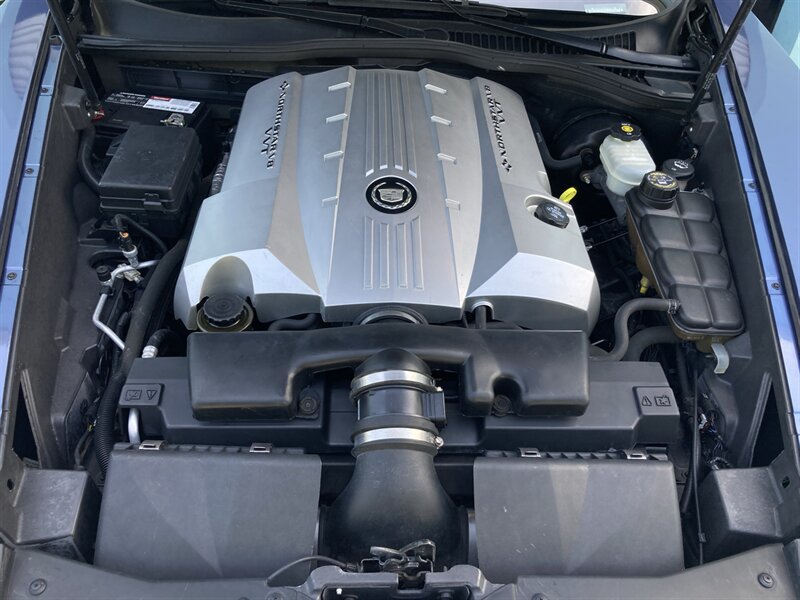 Used 2005 Cadillac XLR RWD image 34