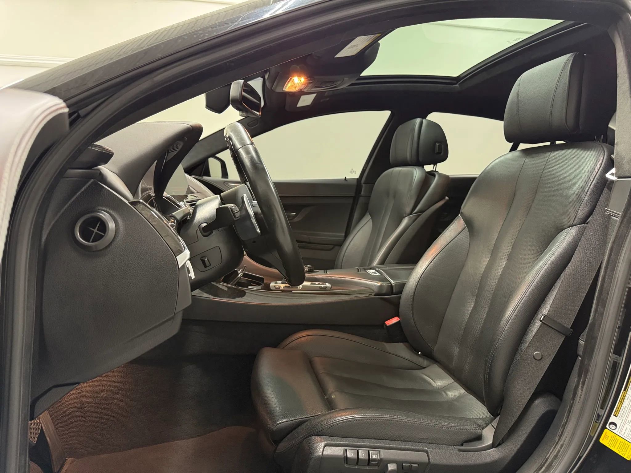 Used 2016 BMW 640i Gran Coupe image 13