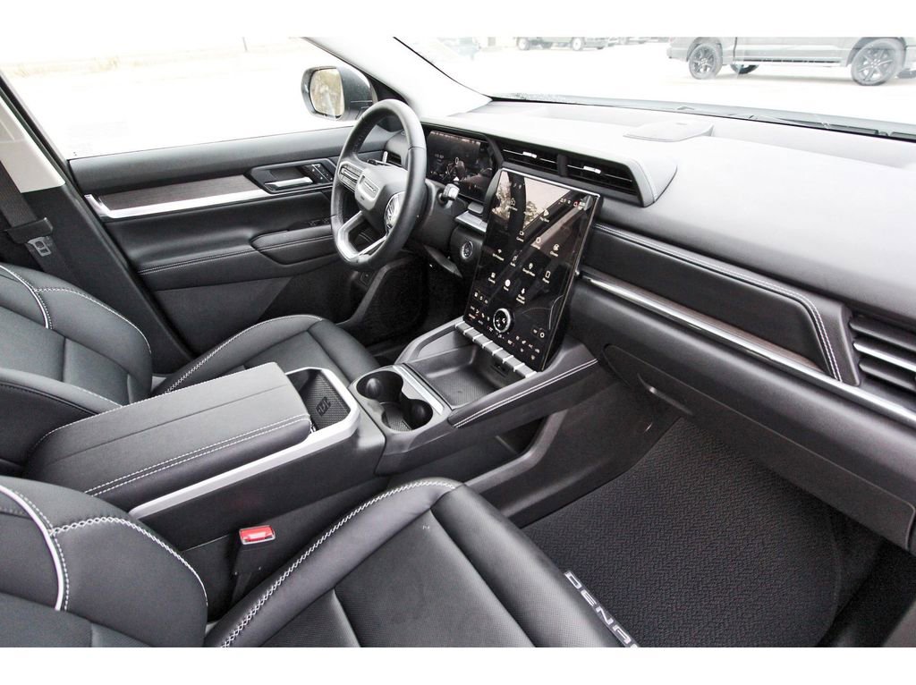 Used 2026 GMC Terrain Denali image 27