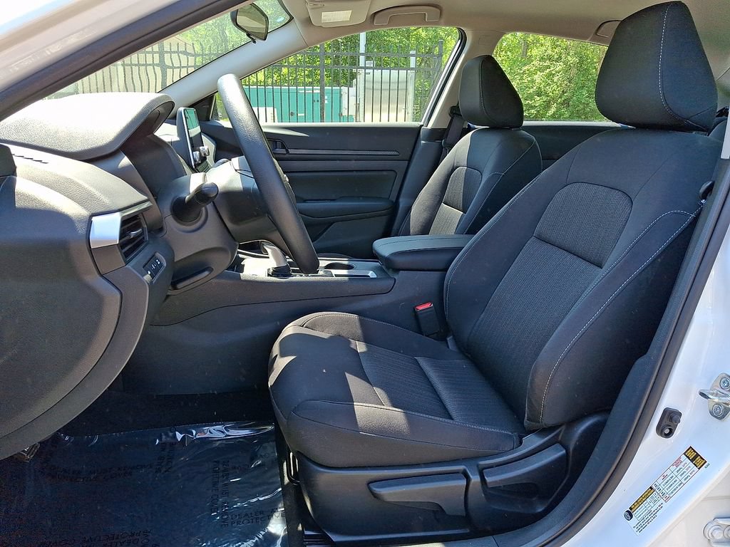 Certified 2025 Nissan Altima 2.5 S FWD image 14