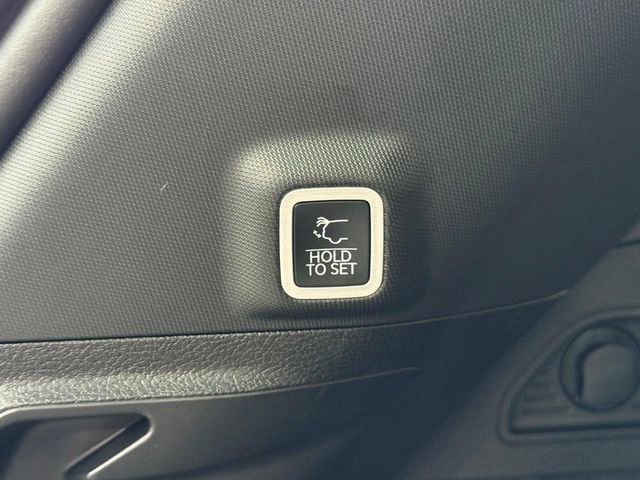 New 2025 Jeep Grand Cherokee Summit image 3