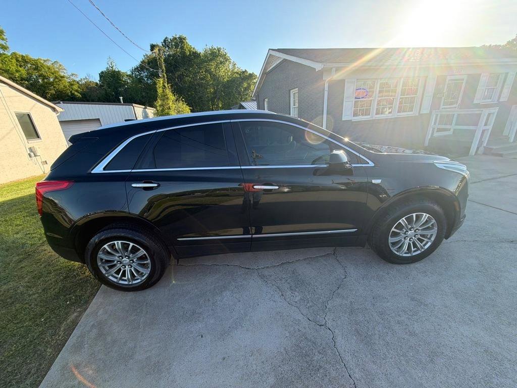 Used 2018 Cadillac XT5 Luxury w/ Driver Awareness Package image 16