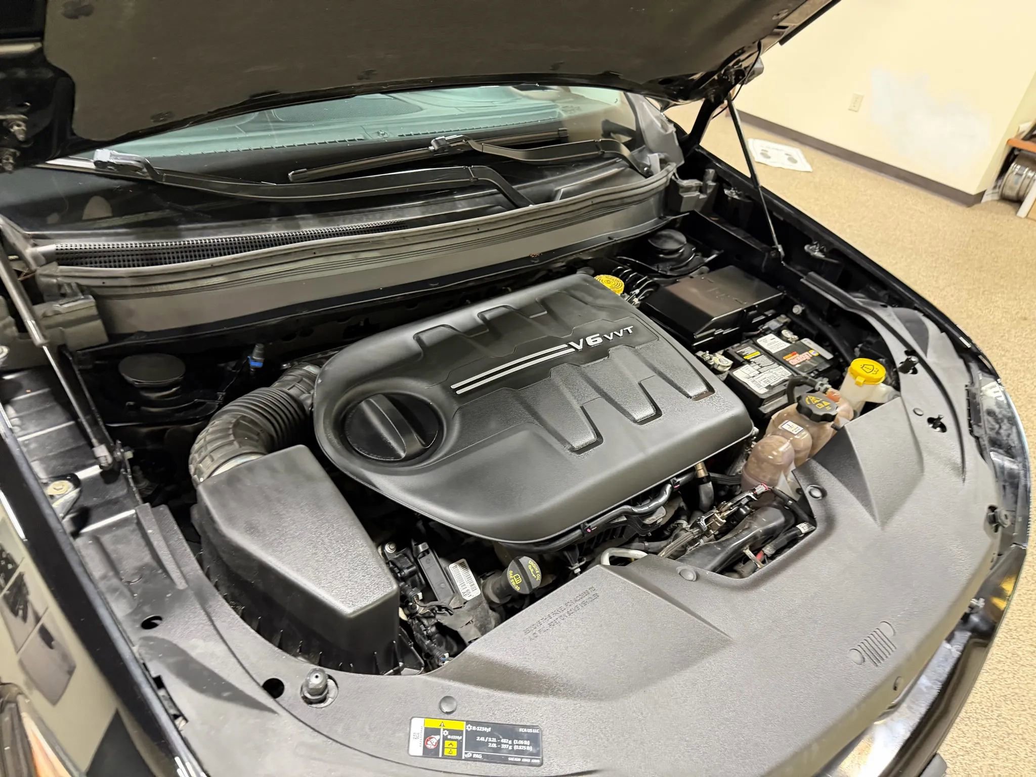 Used 2019 Jeep Cherokee Overland w/ Technology Group image 60