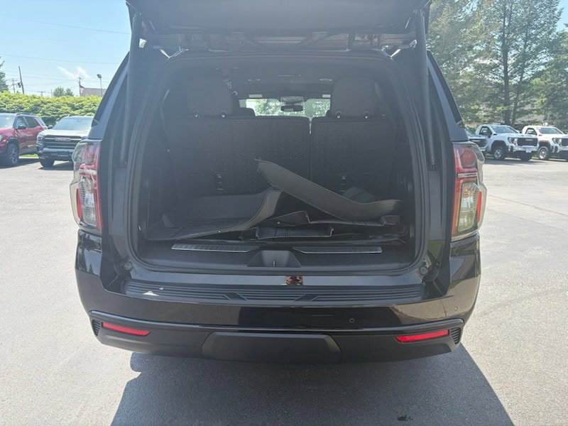 Used 2023 Chevrolet Tahoe RST w/ Luxury Package AWD/4WD image 7