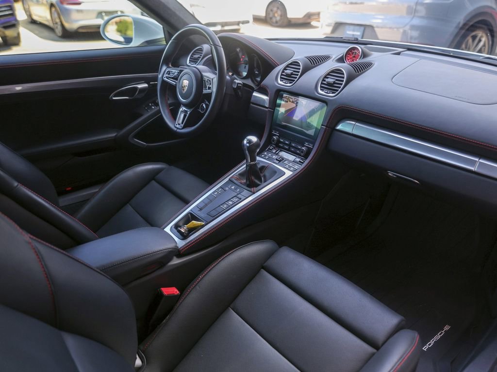 Certified 2025 Porsche 718 Cayman S RWD image 35