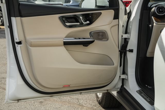 Used 2023 Mercedes-Benz GLC 300 4MATIC image 35