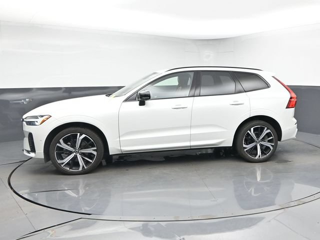 Used 2024 Volvo XC60 B5 Ultimate w/ Protection Package Premier AWD/4WD image 4
