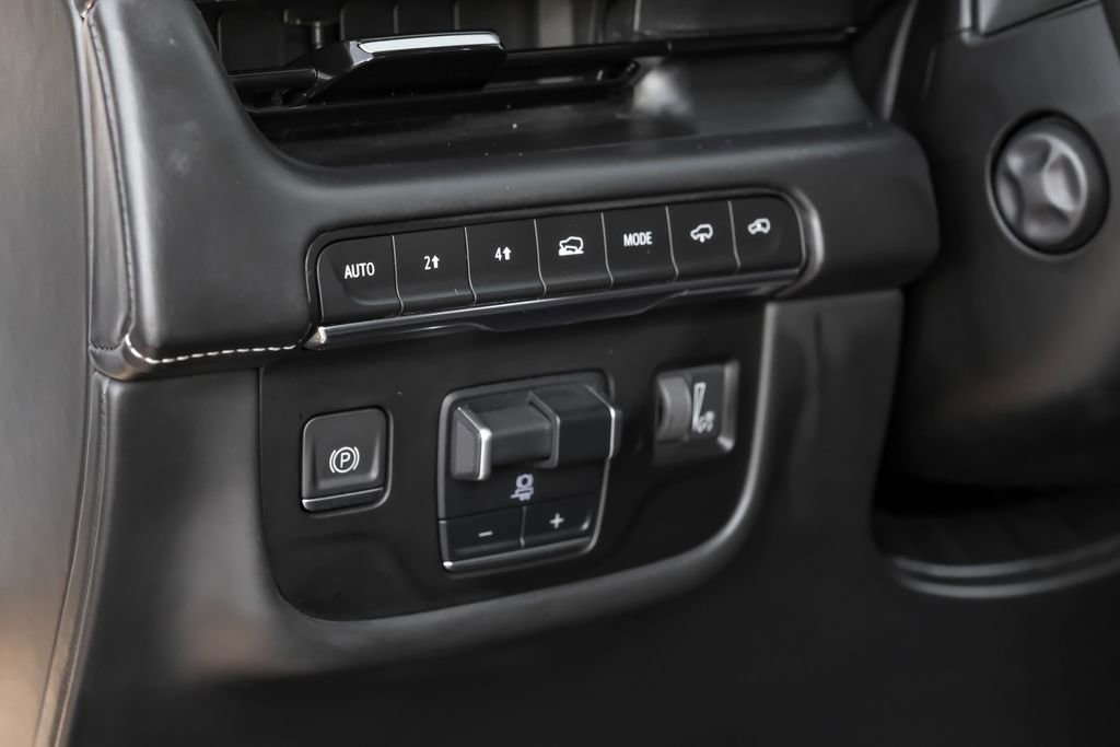 Used 2021 Cadillac Escalade Sport Platinum w/ LPO, Floor Liner Package image 35