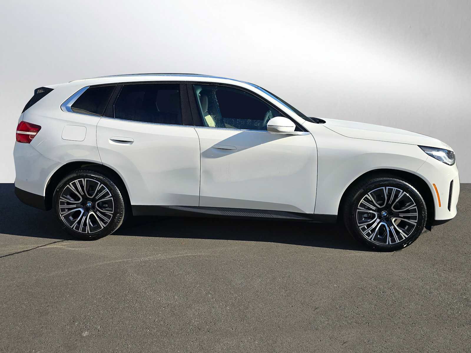 Used 2026 BMW X3 xDrive30 w/ Convenience Package image 2