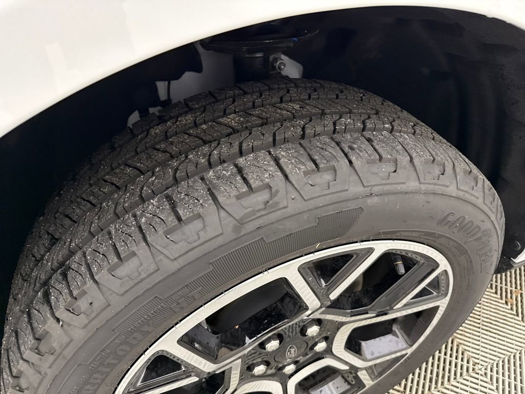 New 2025 Ford Maverick Lariat w/ 4K Tow Package image 18