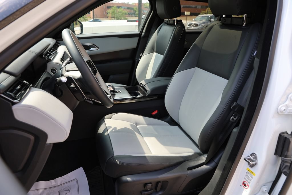 Certified 2026 Land Rover Range Rover Velar Dynamic SE AWD/4WD image 19