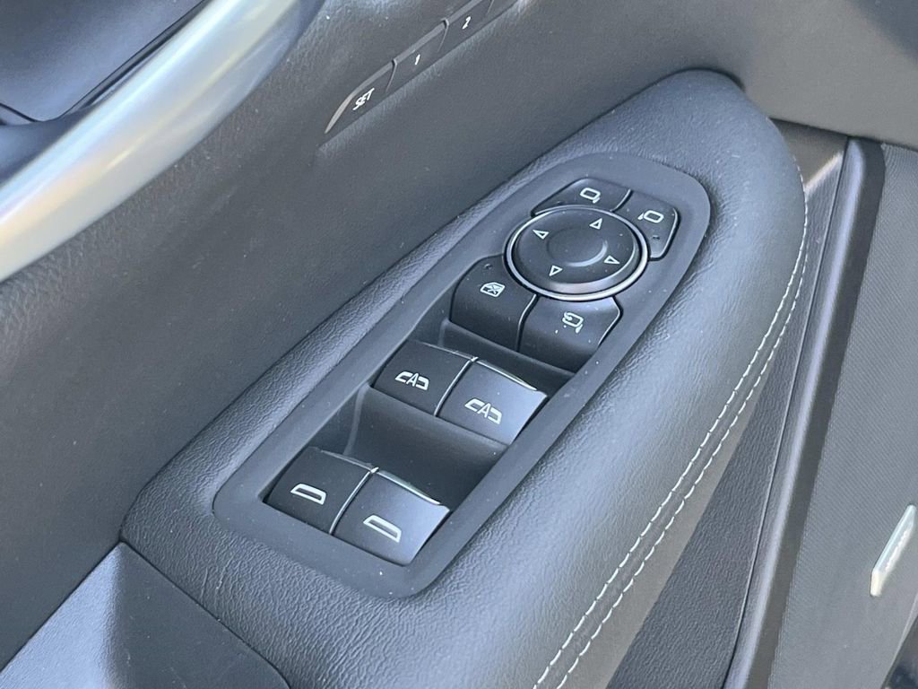 Certified 2026 Cadillac XT5 Premium Luxury image 25