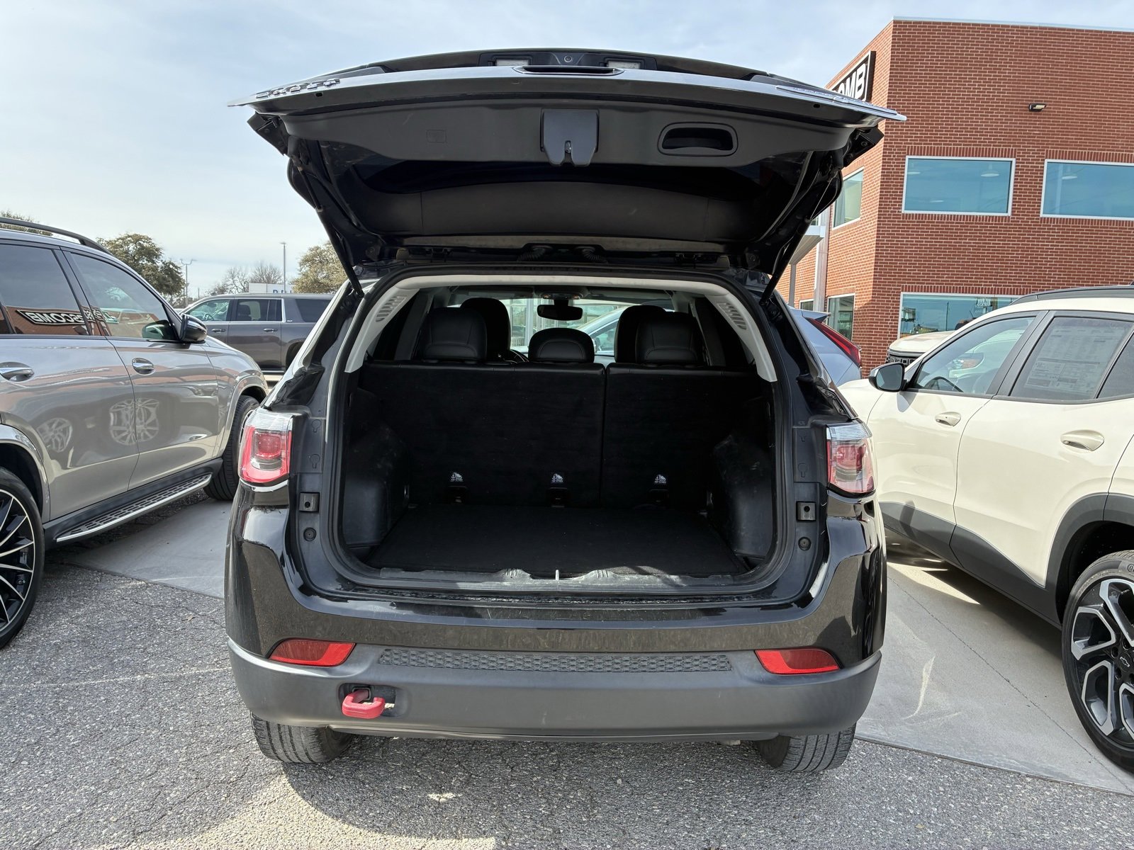 Used 2018 Jeep Compass Trailhawk image 9