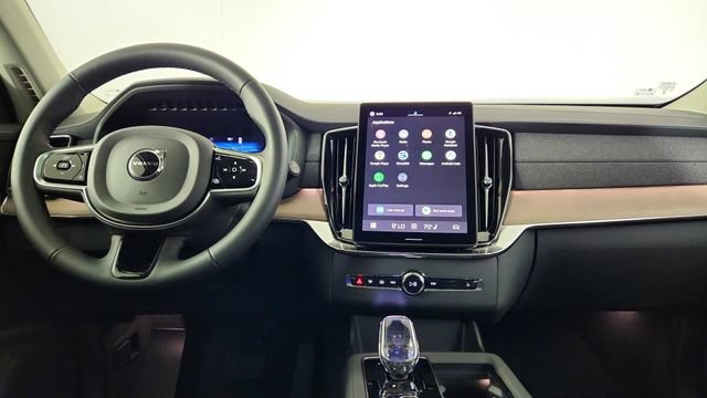New 2026 Volvo XC90 B6 Plus w/ Protection Package Premier AWD/4WD image 25