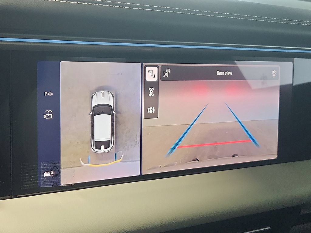 New 2026 Porsche Macan 4 Electric AWD/4WD image 18
