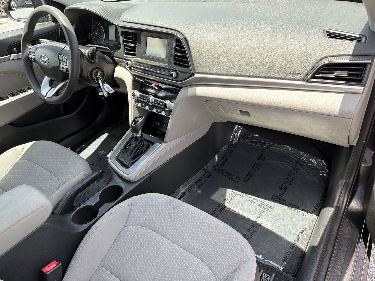 Used 2020 Hyundai Elantra SE FWD image 11