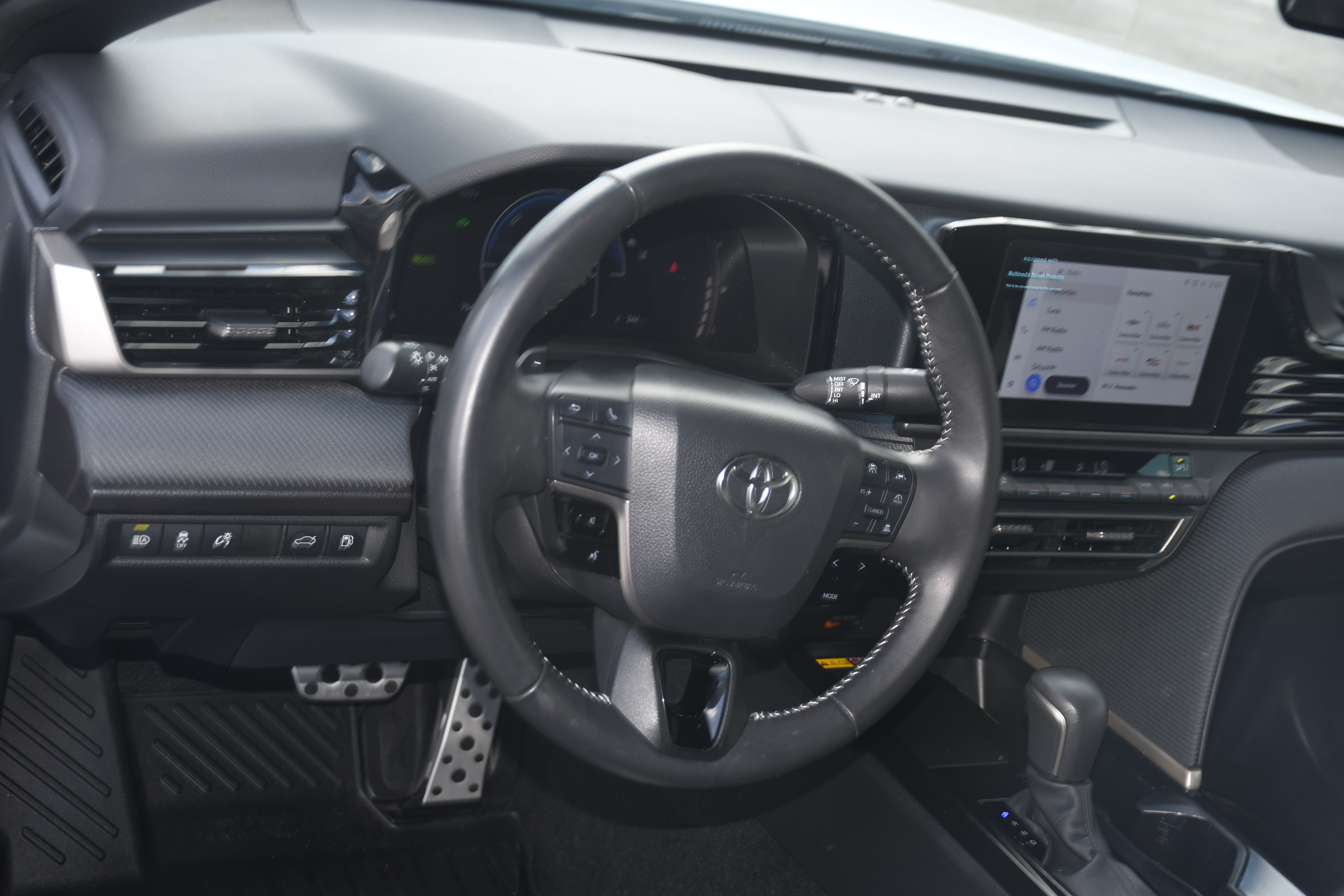 Certified 2025 Toyota Camry SE FWD image 8