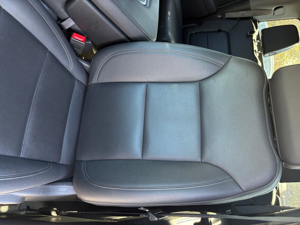 Used 2025 GMC Sierra 1500 SLT image 34