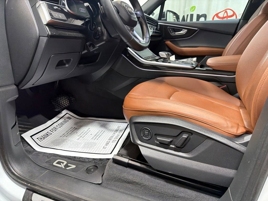 Used 2023 Audi Q7 3.0T Premium Plus w/ Premium Plus Package AWD/4WD image 23