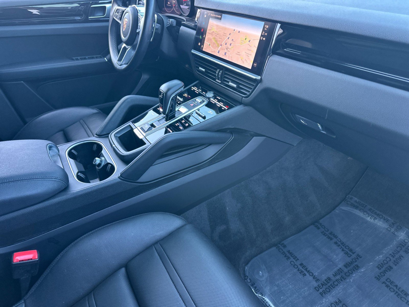 Used 2023 Porsche Cayenne image 16