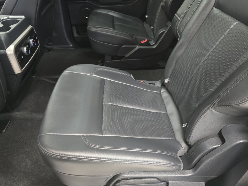 Used 2024 Ford Expedition XLT AWD/4WD image 35