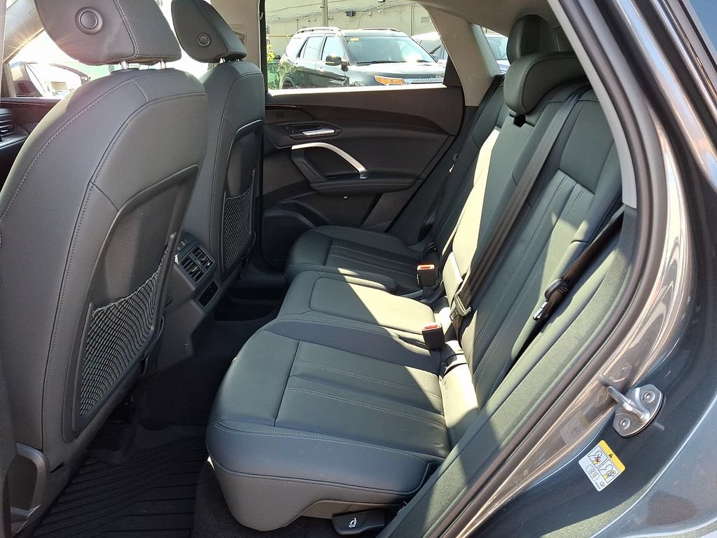Certified 2025 Audi Q5 Premium w/ Convenience Package AWD/4WD image 10