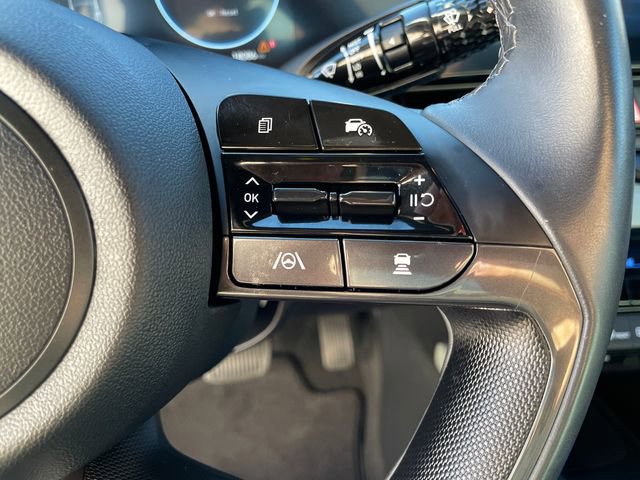 Used 2024 Hyundai Elantra Limited image 30