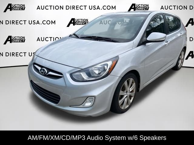 Used 2013 Hyundai Accent SE image 2