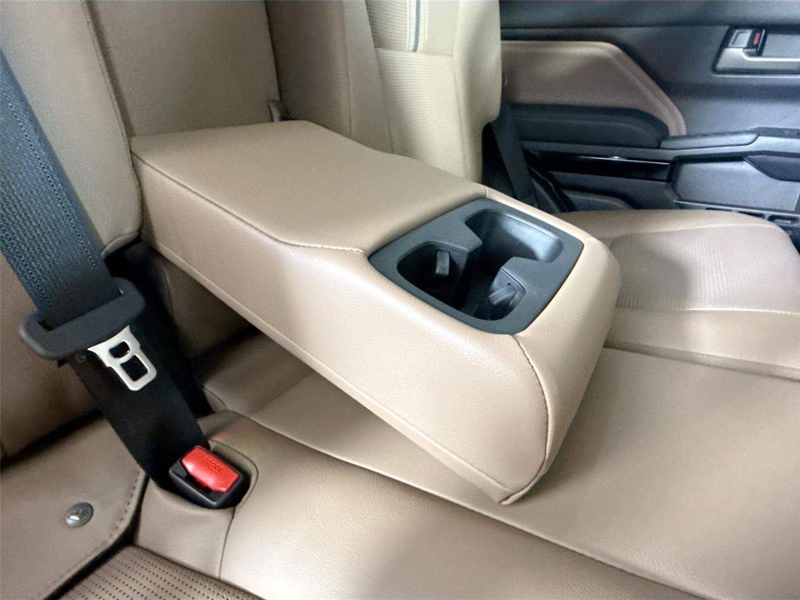 Certified 2025 Toyota 4Runner Limited AWD/4WD image 40